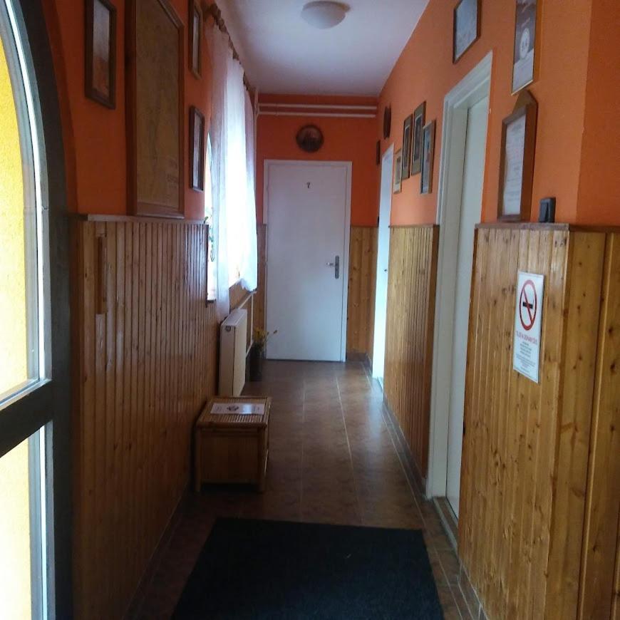Bed and Breakfast Kispipa Panzio à Szombathely Extérieur photo