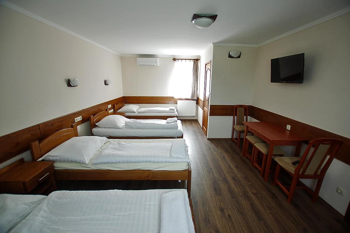 Bed and Breakfast Kispipa Panzio à Szombathely Extérieur photo